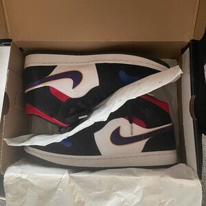 Jordan 1 Mid Lakers Top 3